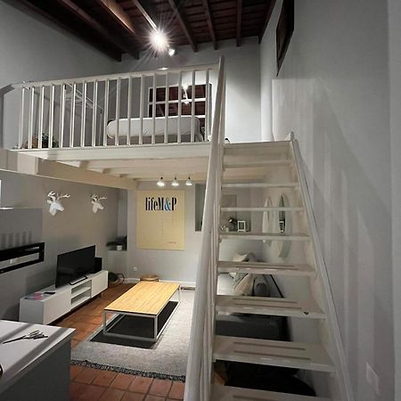 Life M&P Apartment Севиля Екстериор снимка