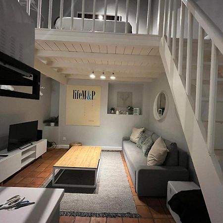 Life M&P Apartment Севиля Екстериор снимка