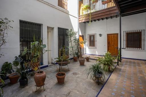 Life M&P Apartment Севиля Екстериор снимка