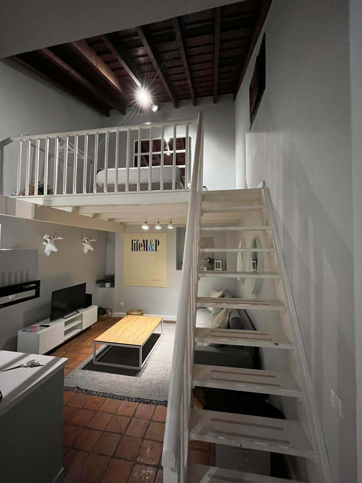 Life M&P Apartment Севиля Екстериор снимка