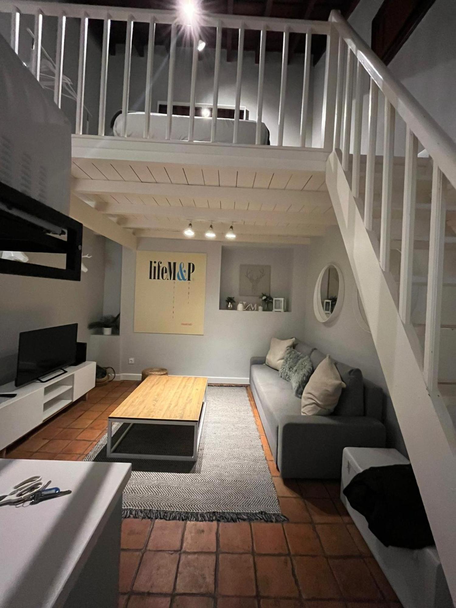 Life M&P Apartment Севиля Екстериор снимка