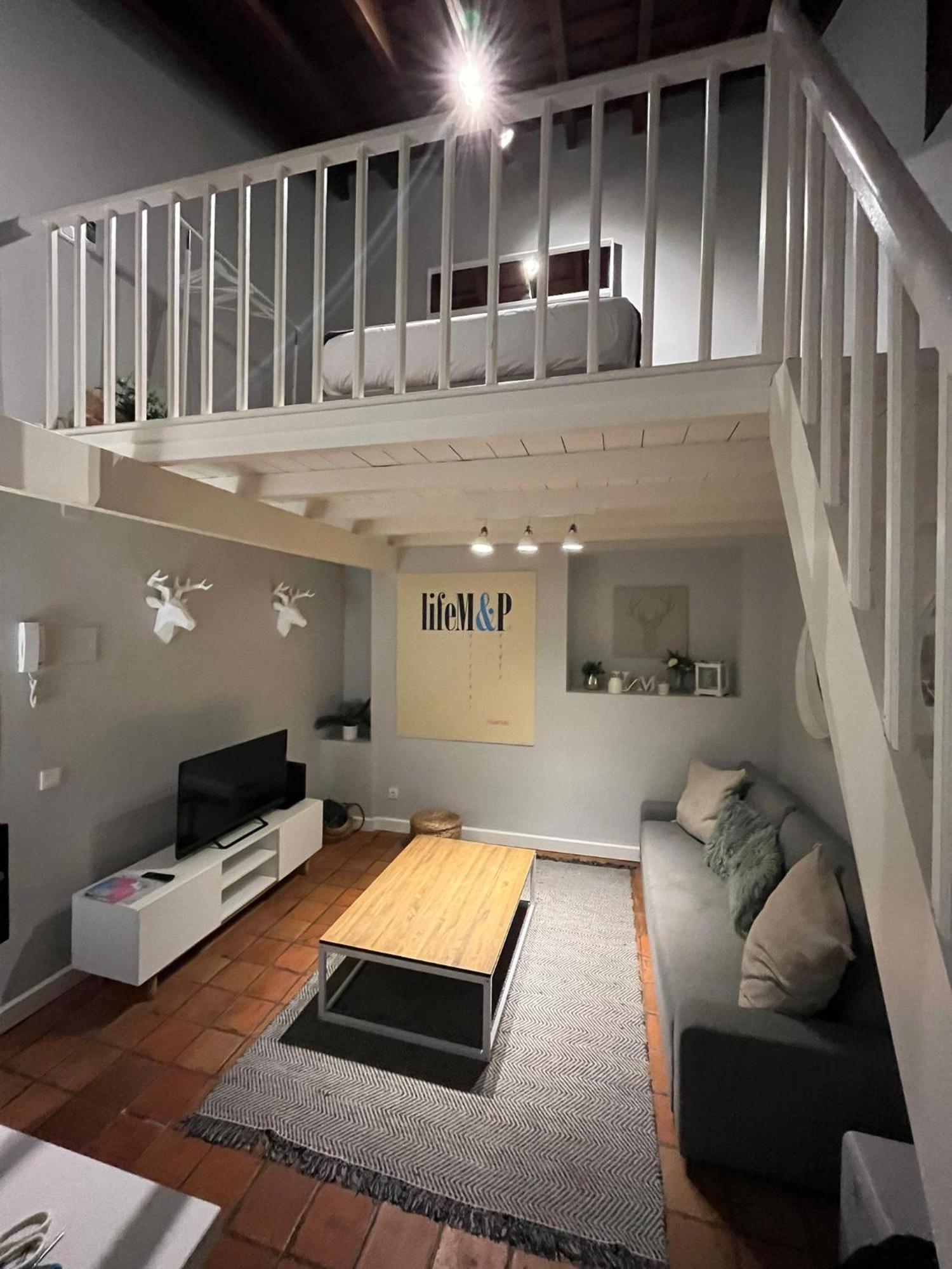 Life M&P Apartment Севиля Екстериор снимка